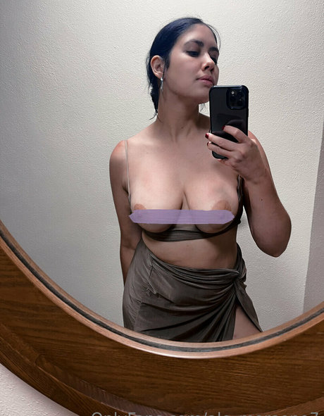 Foto di nudo di fuga di OnlyFans di Alejandra Moreno