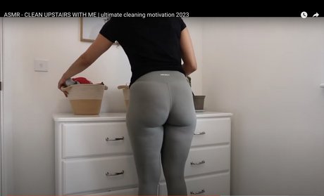 Foto di nudo di fuga di OnlyFans di Leila Berisha