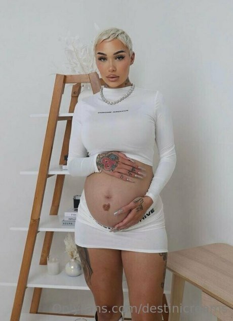 Foto di nudo di fuga di OnlyFans di Destinicreams