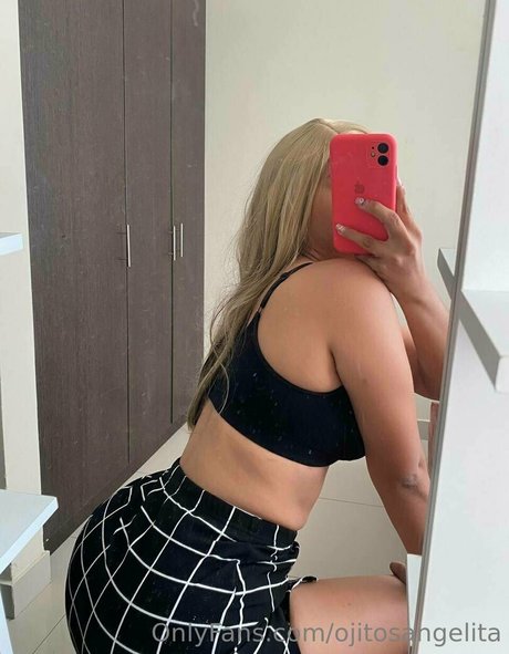 Foto di nudo di fuga di OnlyFans di Ojitosangelita