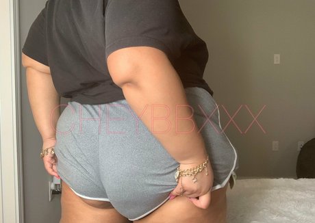 Foto di nudo di fuga di OnlyFans di Cheybbxxx