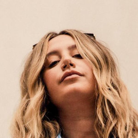 Foto di nudo di fuga di OnlyFans di Ashley Tisdale