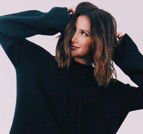 Foto di nudo di fuga di OnlyFans di Ashley Tisdale