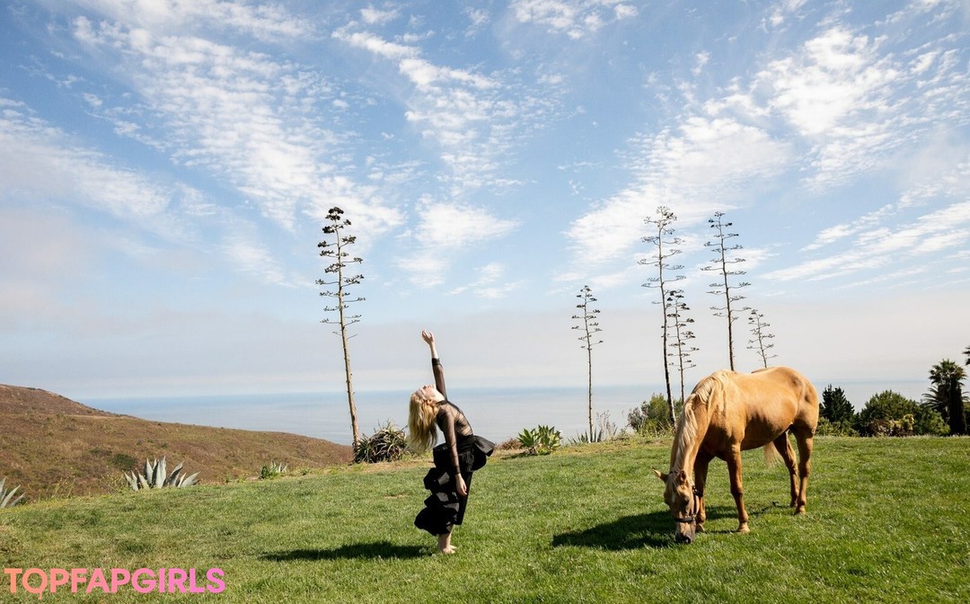 Foto di nudo di fuga di OnlyFans di Elle Fanning #1065