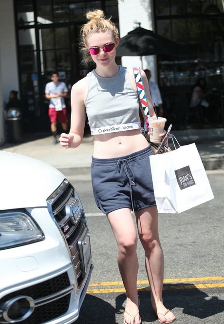 Foto di nudo di fuga di OnlyFans di Elle Fanning