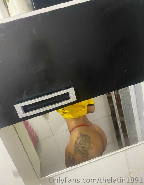 Foto di nudo di fuga di OnlyFans di Thelatin1891