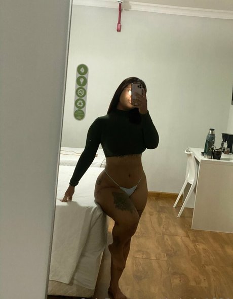 Foto di nudo di fuga di OnlyFans di Thelatin1891