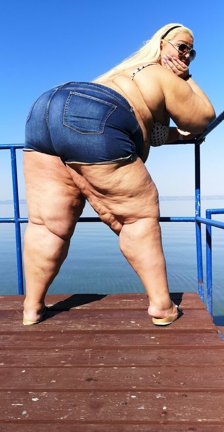 Foto di nudo di fuga di OnlyFans di Barbiessbbw