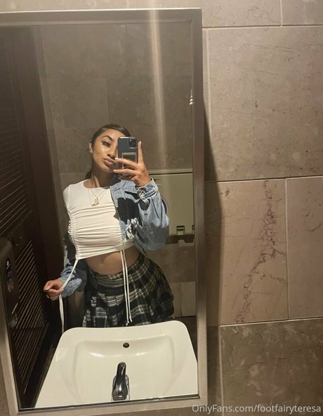 Foto di nudo di fuga di OnlyFans di Goddessteresa