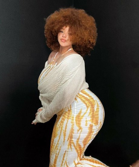 Foto di nudo di fuga di OnlyFans di Nikkie Ginger