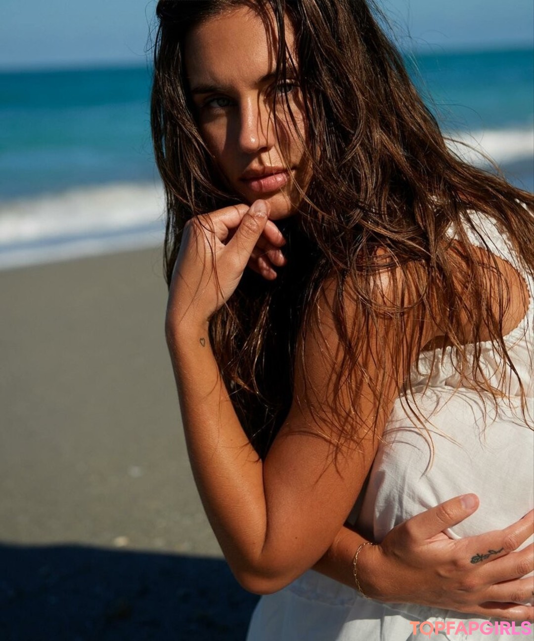 Foto di nudo di fuga di OnlyFans di Brit Manuela #1387