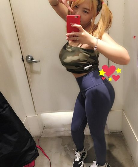 Foto di nudo di fuga di OnlyFans di Velvet7