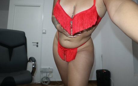 Foto di nudo di fuga di OnlyFans di Kyliestepsister
