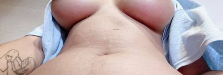 Foto di nudo di fuga di OnlyFans di Yourwaifoo