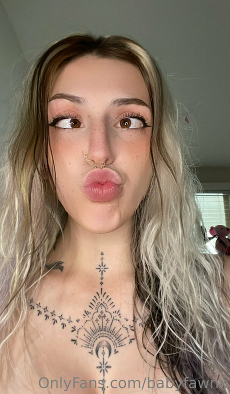 Foto di nudo di fuga di OnlyFans di Babyfawnx
