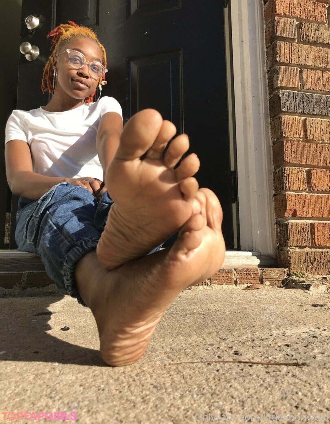 Foto di nudo di fuga di OnlyFans di Littleebonyfeet #17 Foto di nudo di fuga di OnlyFans di Littleebonyfeet #17