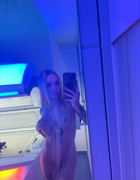 Foto di nudo di fuga di OnlyFans di Aladesiempre