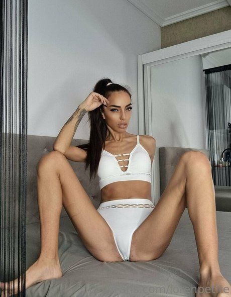 Foto di nudo di fuga di OnlyFans di Lorenpetite