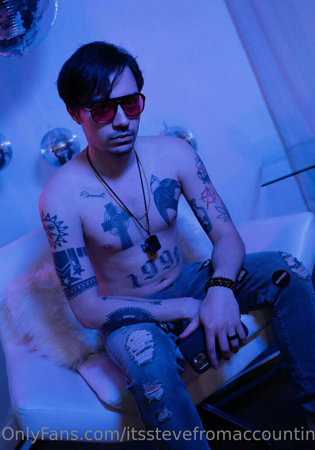 Foto di nudo di fuga di OnlyFans di Itsstevefromaccounting