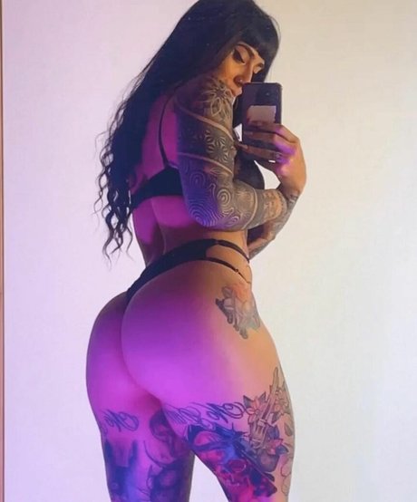 Foto di nudo di fuga di OnlyFans di Lauzapata95