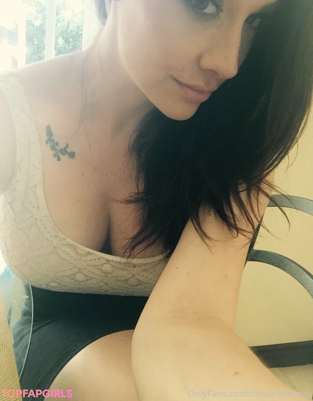 Foto di nudo di fuga di OnlyFans di Chanelpreston #14 Foto di nudo di fuga di OnlyFans di Chanelpreston #14