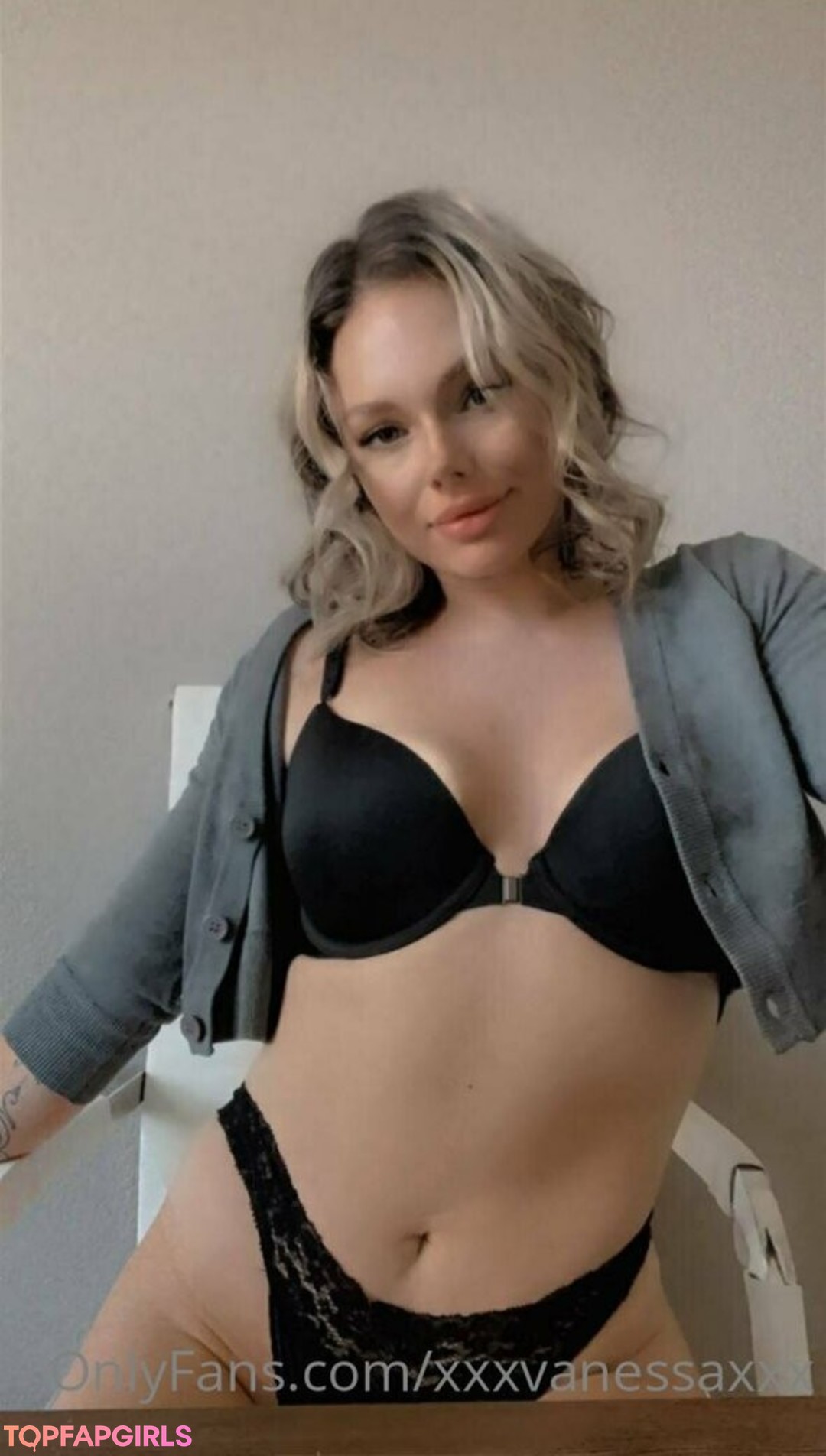 Foto di nudo di fuga di OnlyFans di Xxxvanessaxxx #585 Foto di nudo di fuga di OnlyFans di Xxxvanessaxxx #585