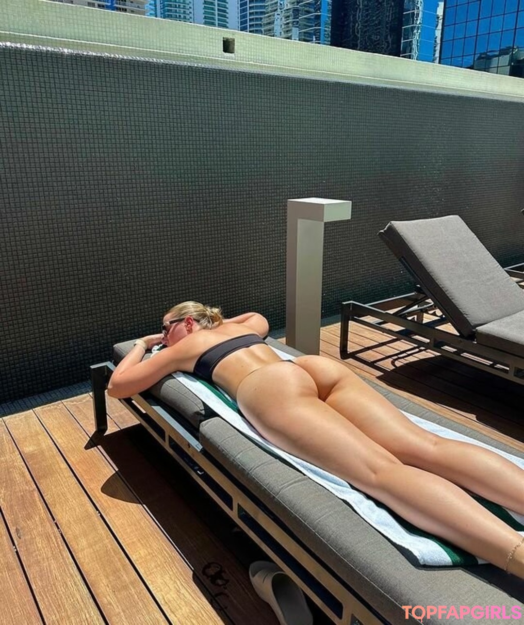 Foto di nudo di fuga di OnlyFans di Pineapplebrat #1332