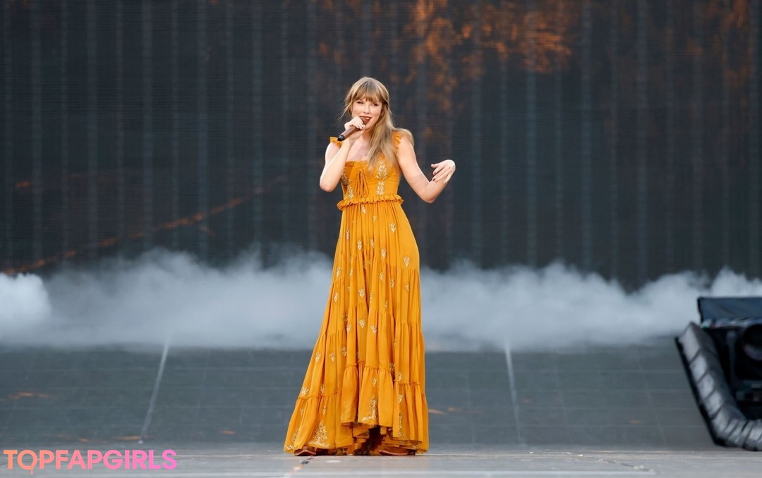 Foto di nudo di fuga di OnlyFans di Taylor Swift #1895