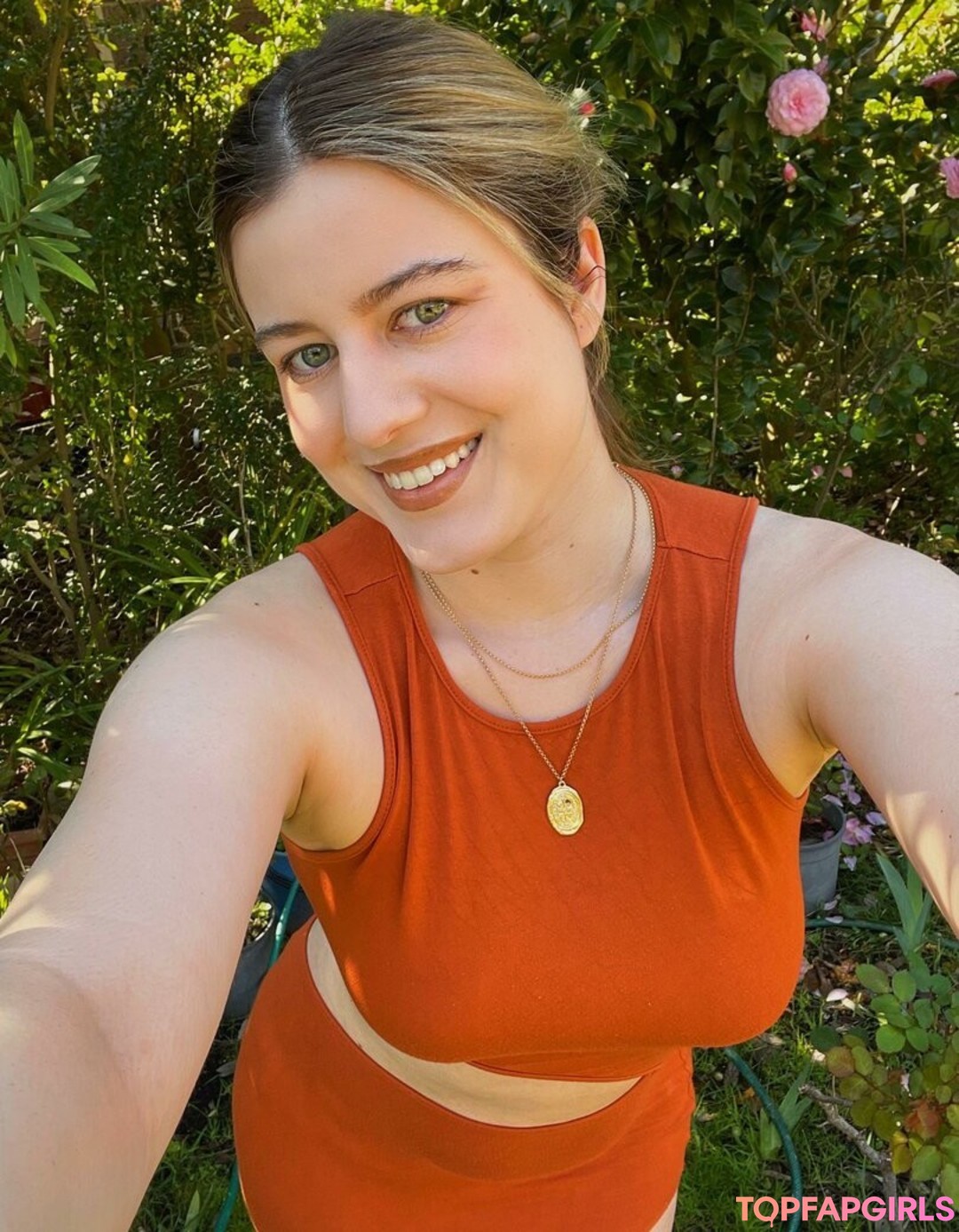 Foto di nudo di fuga di OnlyFans di Emminemina #4 Foto di nudo di fuga di OnlyFans di Emminemina #4