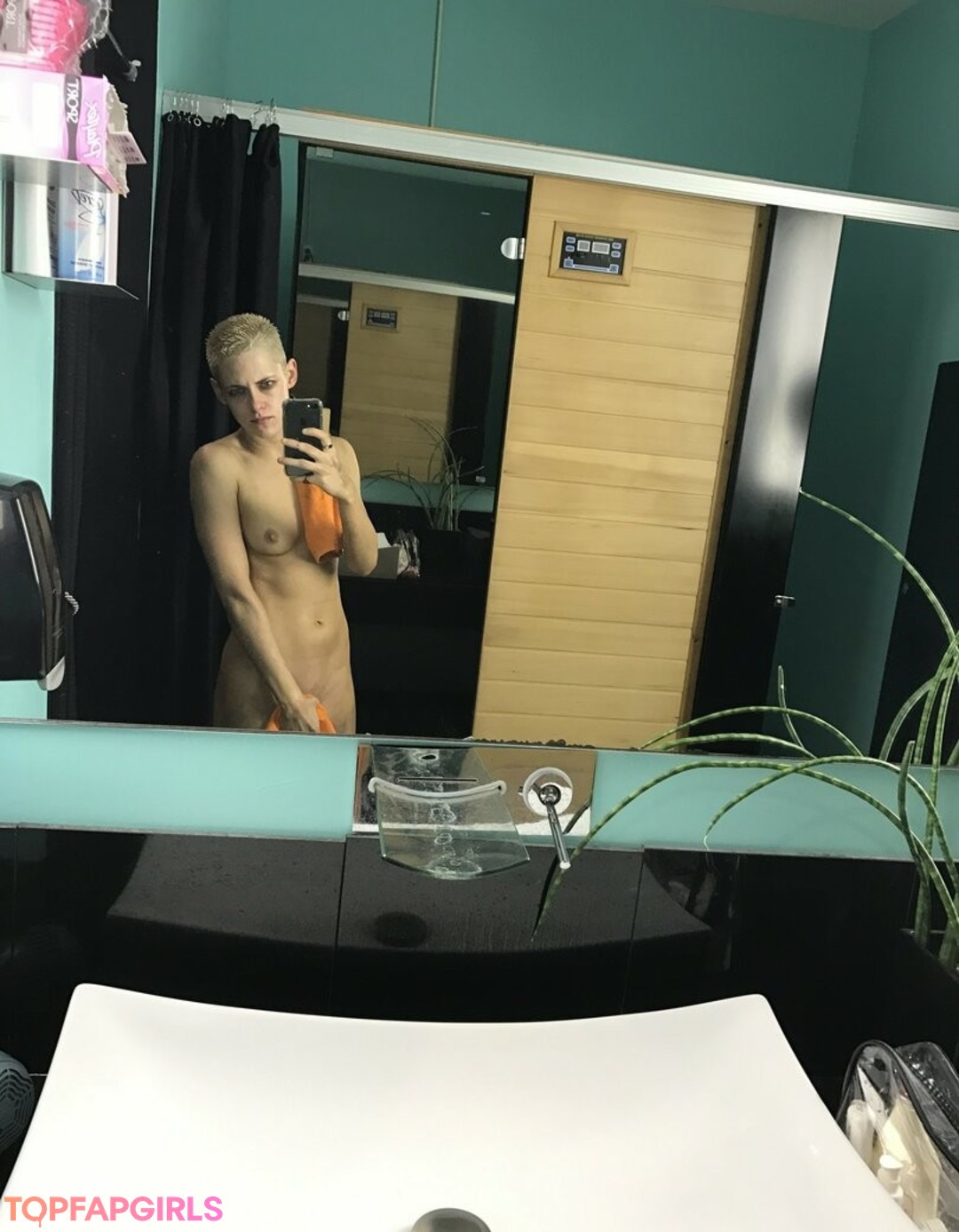 Foto di nudo di fuga di OnlyFans di Kristen Stewart #634 Foto di nudo di fuga di OnlyFans di Kristen Stewart #634