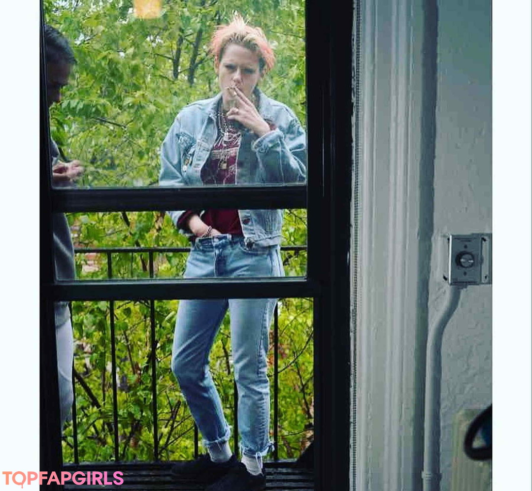 Foto di nudo di fuga di OnlyFans di Kristen Stewart #676 Foto di nudo di fuga di OnlyFans di Kristen Stewart #676