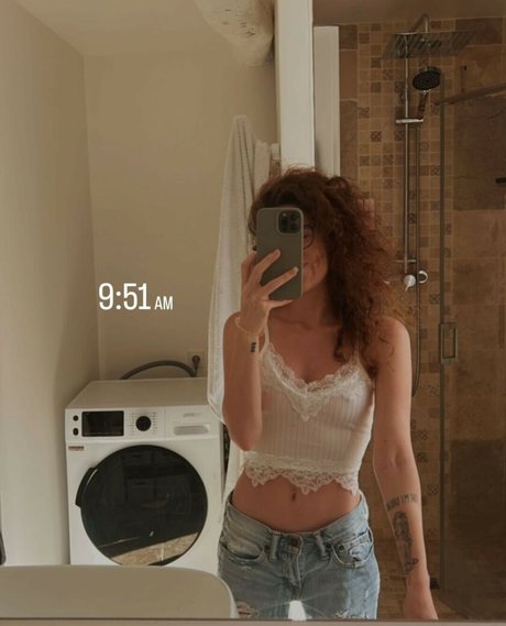 Foto di nudo di fuga di OnlyFans di Lindsay Demeola
