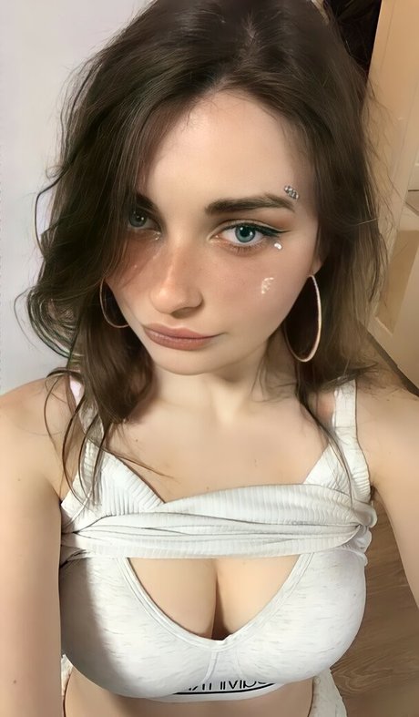Foto di nudo di fuga di OnlyFans di Arina Berdnikova