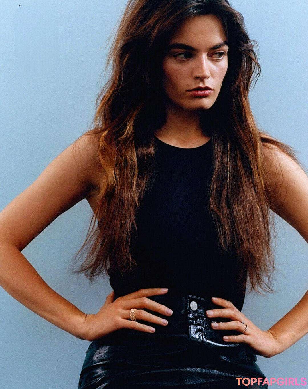 Foto di nudo di fuga di OnlyFans di Emma Mackey #122 Foto di nudo di fuga di OnlyFans di Emma Mackey #122