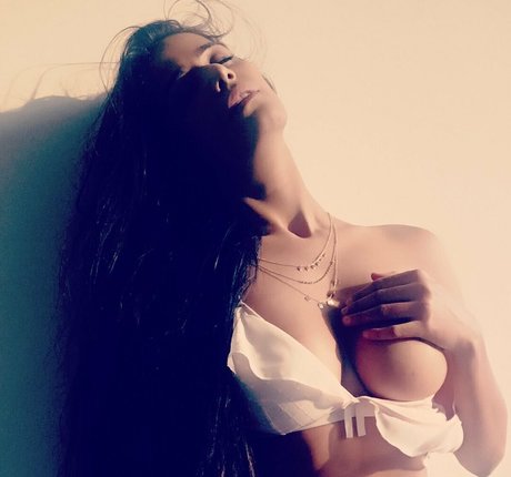 Foto di nudo di fuga di OnlyFans di Poonampandeytv