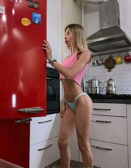 Foto di nudo di fuga di OnlyFans di Adelinawhite