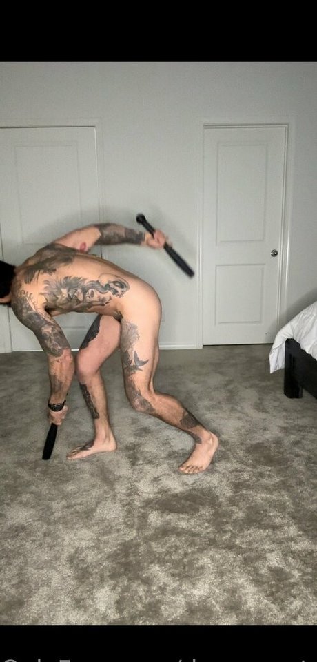 Foto di nudo di fuga di OnlyFans di Degeneratewelder0321