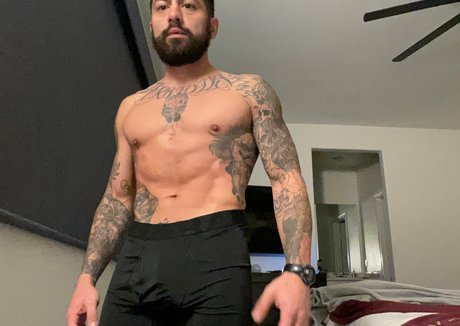 Foto di nudo di fuga di OnlyFans di Degeneratewelder0321
