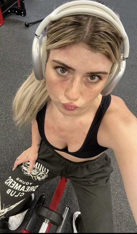 Foto di nudo di fuga di OnlyFans di Faith Ordway