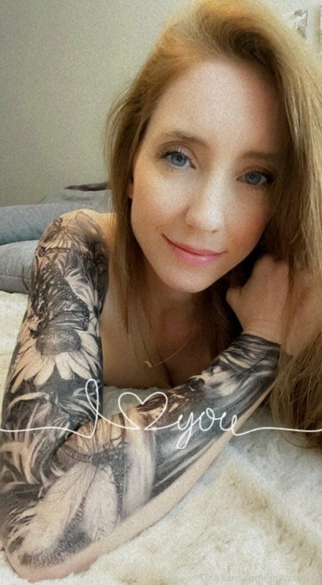 Foto di nudo di fuga di OnlyFans di Jennysroom