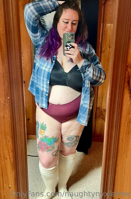 Foto di nudo di fuga di OnlyFans di Naughtynyxiefree