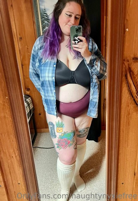 Naughtynyxiefree