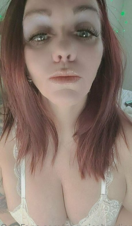 Foto di nudo di fuga di OnlyFans di Veronicahardinn