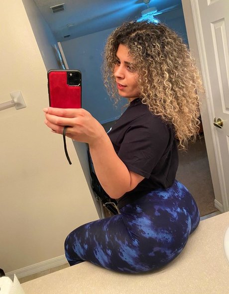 Foto di nudo di fuga di OnlyFans di Justyeliz