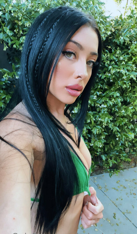 Foto di nudo di fuga di OnlyFans di Babydesireex