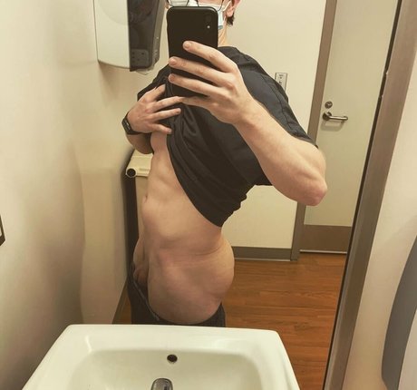 Foto di nudo di fuga di OnlyFans di Jst874
