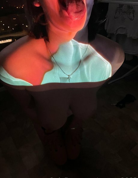 Foto di nudo di fuga di OnlyFans di Sweet2002