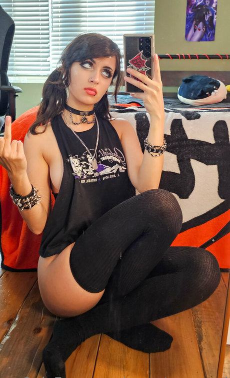 Emostonergorl