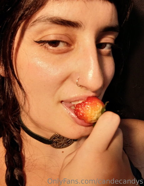 Foto di nudo di fuga di OnlyFans di Candecandys