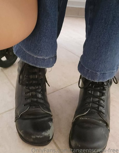 Foto di nudo di fuga di OnlyFans di Tangentscrewfree